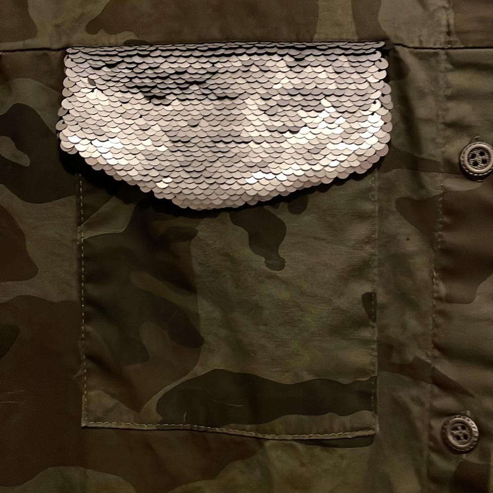 Boutique button down blouse - Picture 3 of 5
